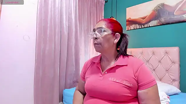 Snapshot of renata_milf_ chatting on November 2025 11:43:02 AM renata milf online show from November 2025 11:43:02 AM