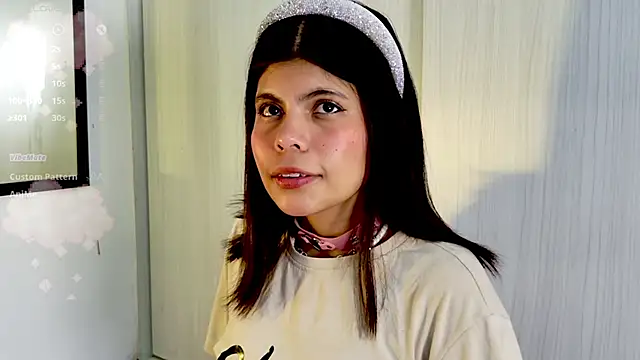 cutehanna1 online show from October 2025 07:27:01 PM