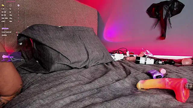 Snapshot of samuel_boy_tatoo chatting on January 2025 04:59:01 AM samuel boy tatoo online show from January 2025 04:59:01 AM