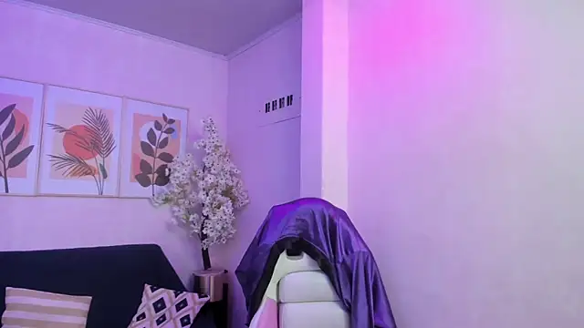 Theia moon online show from March 2025 04:17:02 AM