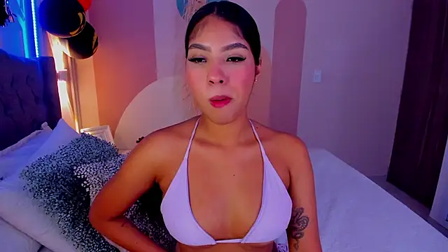 Snapshot of MadyLust chatting on October 2025 05:52:01 AM MadyLust online show from October 2025 05:52:01 AM