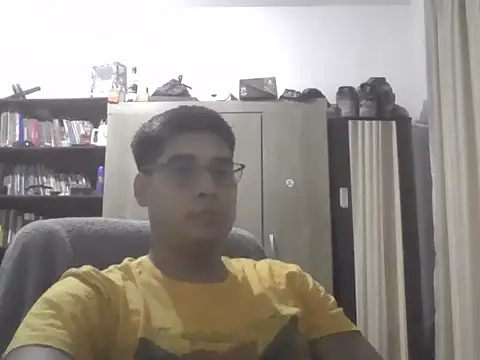 estudiante69 online show from February 2026 11:11:02 PM