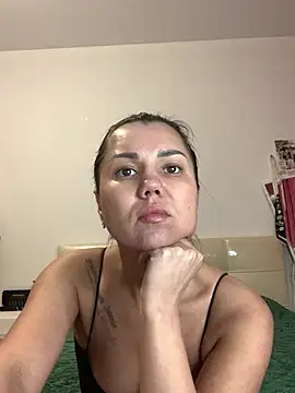 Snapshot of MiraMiss chatting on April 2026 07:57:01 AM MiraMiss online show from April 2026 07:57:01 AM