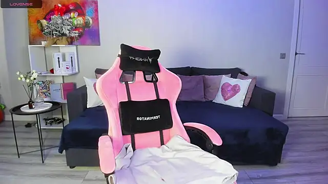 Snapshot of BritneyLix chatting on January 2025 09:41:01 AM BritneyLix online show from January 2025 09:41:01 AM