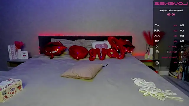 Snapshot of BritneyLix chatting on February 2025 02:53:01 PM BritneyLix online show from February 2025 02:53:01 PM