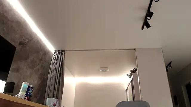 Snapshot of KissMyVibe chatting on December 2024 12:01:01 AM KissMyVibe online show from December 2024 12:01:01 AM