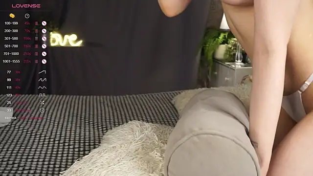 DorisHalsted online show from December 2024 02:16:01 AM