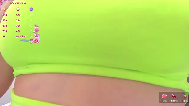 Snapshot of SarayMoorex_ chatting on February 2025 08:45:02 PM SarayMoorex online show from February 2025 08:45:02 PM