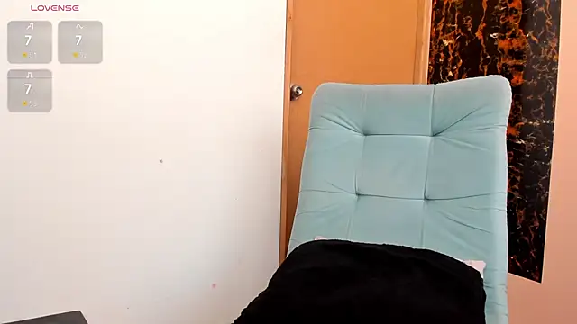 Snapshot of SarayMoorex_ chatting on September 2025 08:45:01 PM SarayMoorex online show from September 2025 08:45:01 PM