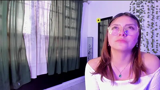 Snapshot of Noellesable chatting on December 2024 05:51:01 PM Noellesable online show from December 2024 05:51:01 PM