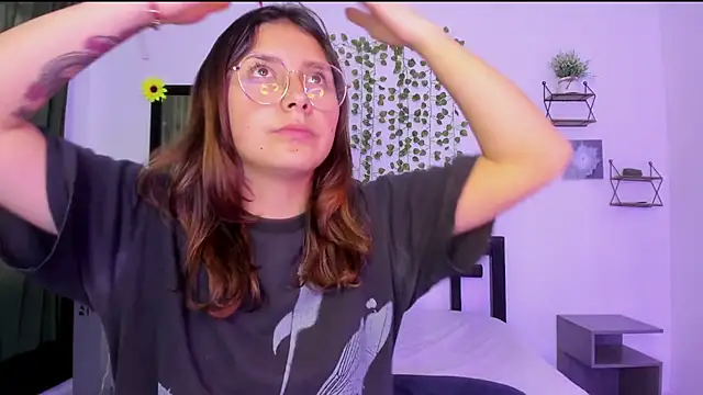 Snapshot of Noellesable chatting on December 2024 09:11:02 PM Noellesable online show from December 2024 09:11:02 PM