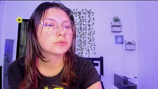 Snapshot of Noellesable chatting on December 2024 04:09:02 PM Noellesable online show from December 2024 04:09:02 PM