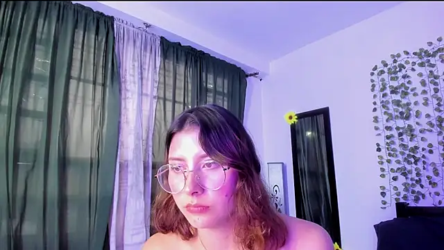 Snapshot of Noellesable chatting on January 2025 08:27:01 PM Noellesable online show from January 2025 08:27:01 PM