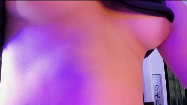 Snapshot of Noellesable chatting on January 2025 05:37:02 PM Noellesable online show from January 2025 05:37:02 PM