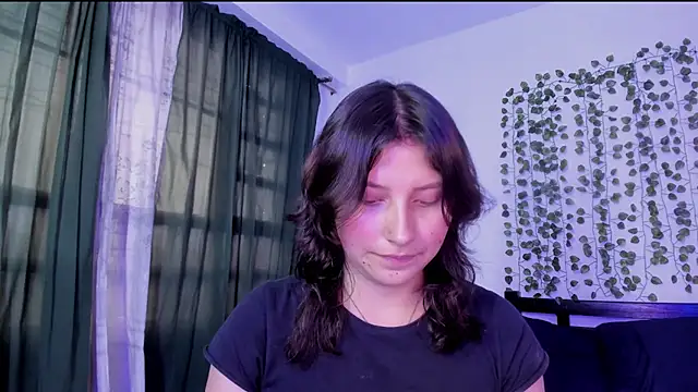 Snapshot of Noellesable chatting on January 2025 09:10:01 PM Noellesable online show from January 2025 09:10:01 PM