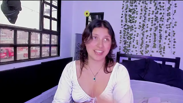 Snapshot of Noellesable chatting on January 2025 09:25:02 PM Noellesable online show from January 2025 09:25:02 PM