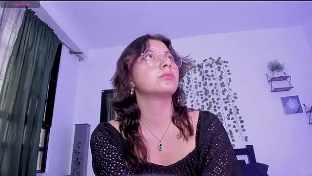 Snapshot of Noellesable chatting on January 2025 09:15:02 PM Noellesable online show from January 2025 09:15:02 PM