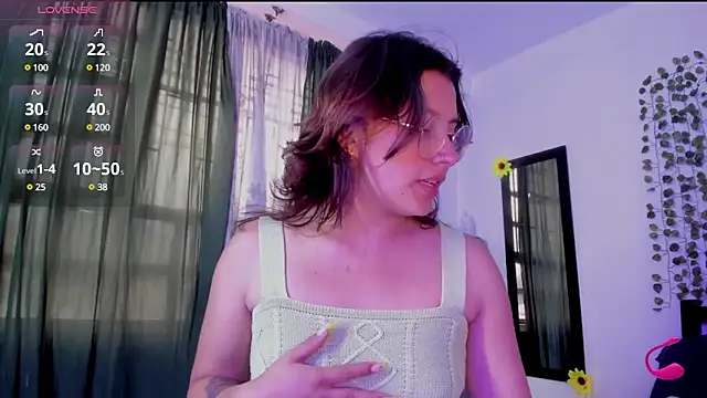 Snapshot of Noellesable chatting on February 2025 05:40:01 PM Noellesable online show from February 2025 05:40:01 PM