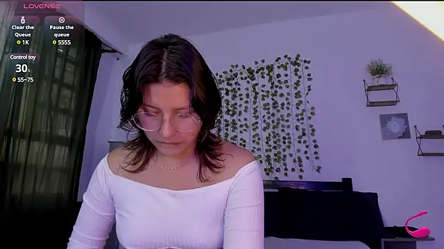 Snapshot of Noellesable chatting on February 2025 06:35:02 PM Noellesable online show from February 2025 06:35:02 PM