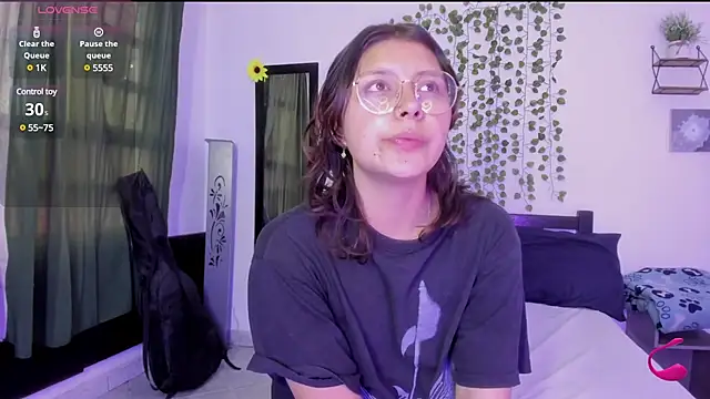 Snapshot of Noellesable chatting on February 2025 05:46:02 PM Noellesable online show from February 2025 05:46:02 PM