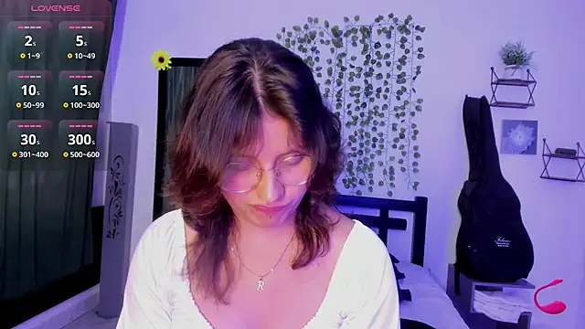 Snapshot of Noellesable chatting on March 2025 09:17:01 PM Noellesable online show from March 2025 09:17:01 PM