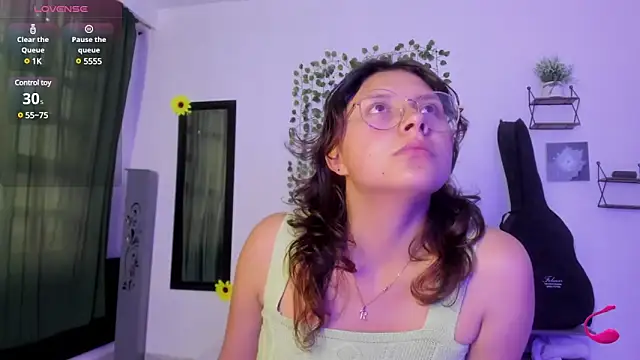 Snapshot of Noellesable chatting on March 2025 05:24:02 PM Noellesable online show from March 2025 05:24:02 PM