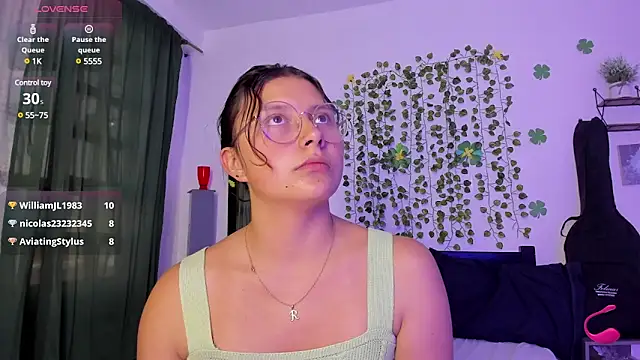 Snapshot of Noellesable chatting on March 2025 09:31:02 PM Noellesable online show from March 2025 09:31:02 PM