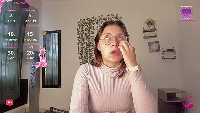 Snapshot of Noellesable chatting on September 2025 05:23:01 PM Noellesable online show from September 2025 05:23:01 PM