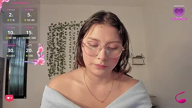 Snapshot of Noellesable chatting on September 2025 05:46:02 PM Noellesable online show from September 2025 05:46:02 PM