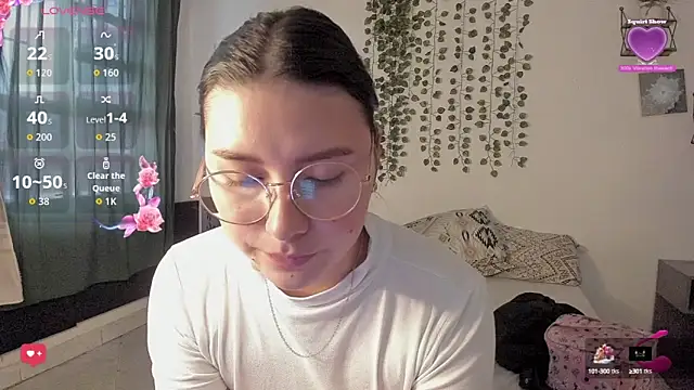 Snapshot of Noellesable chatting on September 2025 05:25:01 PM Noellesable online show from September 2025 05:25:01 PM