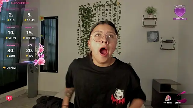 Snapshot of Noellesable chatting on September 2025 05:25:02 PM Noellesable online show from September 2025 05:25:02 PM