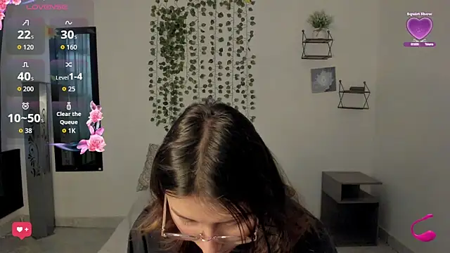 Snapshot of Noellesable chatting on September 2025 05:15:02 PM Noellesable online show from September 2025 05:15:02 PM