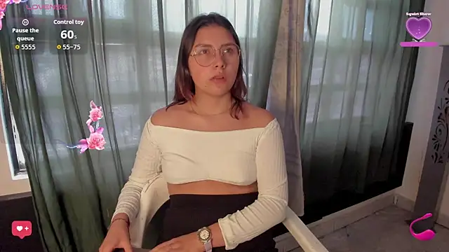 Snapshot of Noellesable chatting on September 2025 05:27:01 PM Noellesable online show from September 2025 05:27:01 PM