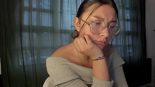 Snapshot of Noellesable chatting on October 2025 06:06:02 PM Noellesable online show from October 2025 06:06:02 PM