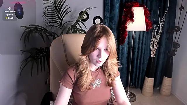 EvaStevs online show from December 2024 09:45:02 AM