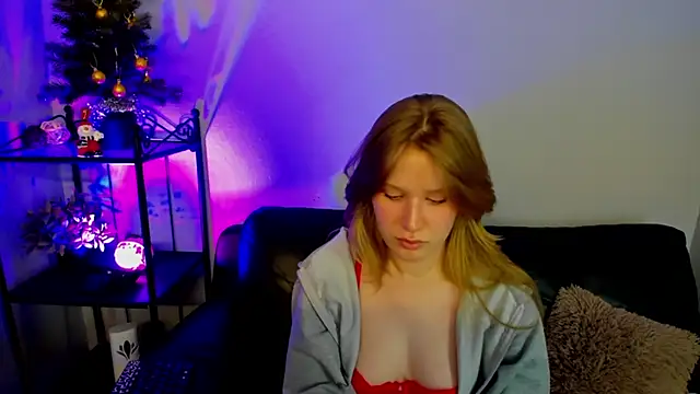 EvaStevs online show from December 2024 10:54:02 PM