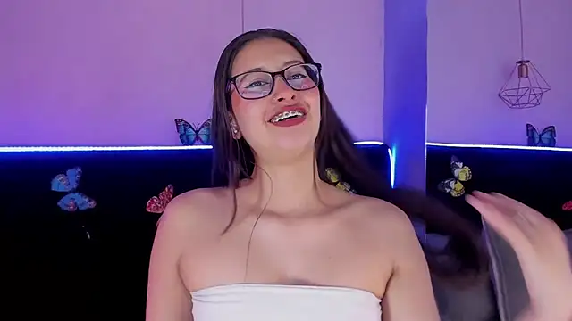 Snapshot of Anastasia_Whitee chatting on February 2026 02:30:01 AM Anastasia Whitee online show from February 2026 02:30:01 AM