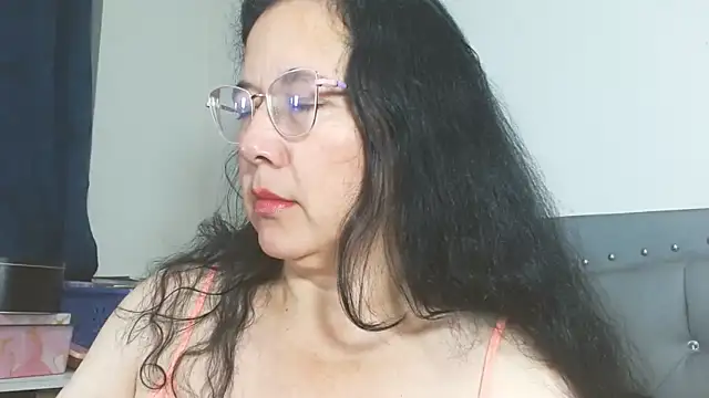 Snapshot of maturepriscila chatting on May 2026 01:19:01 PM maturepriscila online show from May 2026 01:19:01 PM