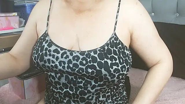 Snapshot of maturepriscila chatting on July 2026 01:31:01 PM maturepriscila online show from July 2026 01:31:01 PM