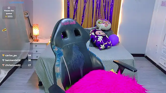 Snapshot of Kate_Laurence_ chatting on November 2025 11:51:02 AM Kate Laurence online show from November 2025 11:51:02 AM