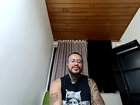 Nicky smith   online show from December 2024 04:42:01 AM