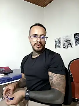 Snapshot of Nicky_smith__ chatting on December 2024 08:01:02 PM Nicky smith online show from December 2024 08:01:02 PM