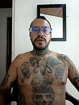 Snapshot of Nicky_smith__ chatting on December 2024 02:38:01 AM Nicky smith online show from December 2024 02:38:01 AM