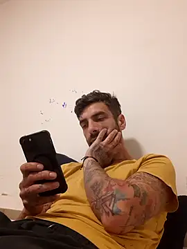 Italian69am online show from September 2025 07:03:02 AM