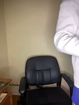 Snapshot of Cuminsideyou42 chatting on February 2025 09:19:02 PM Cuminsideyou42 online show from February 2025 09:19:02 PM