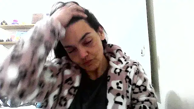 escritorasafada online show from November 2025 01:55:01 AM