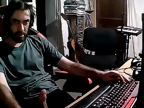 Snapshot of johnwood88 chatting on February 2025 06:56:02 AM johnwood88 online show from February 2025 06:56:02 AM