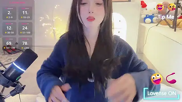 Unique-yiyi online show from February 2025 08:42:01 PM