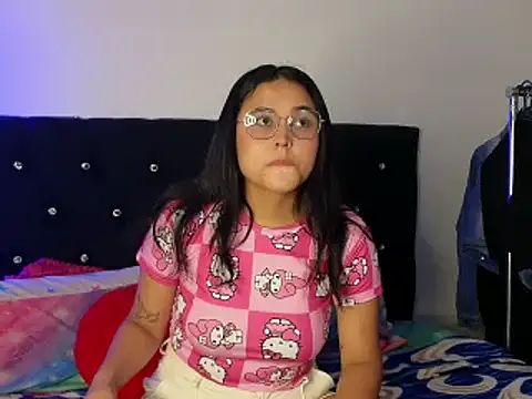 Sweet xuee18 online show from March 2026 05:00:01 AM