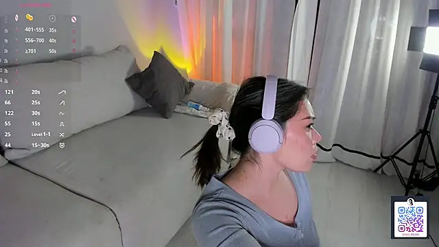 Snapshot of Mellovely chatting on October 2025 02:40:01 PM Mellovely online show from October 2025 02:40:01 PM